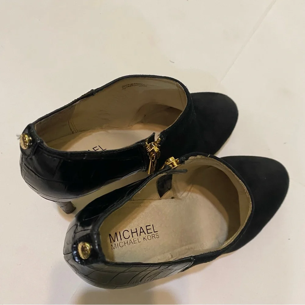 Michaels Koran  Black Suede Ankle Booties with Gold Zipper